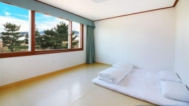 Yangyang Beach Condo | Qantas Hotels Yangyang Beach Condo