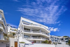 욜로 스페이스 - 오션 뷰 아파트먼트 - YOLO Spaces - Ocean View Apartments | 티라트래블 호텔 예약