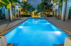 더 비치 빌리지 리조트 (The Beach Village Resort) - 몽키트래블