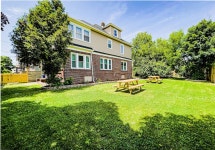 The Trotter Manor - With Private Yard & Parking, Near Falls & Casino by Niagara Hospital in Niagara Falls | 2025 Updated prices... 