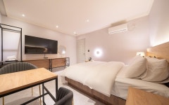 Ilsan Aubeson | Qantas Hotels Ilsan Aubeson