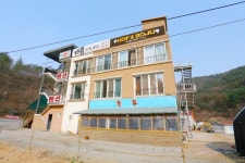Hongcheon Vivaldi Town House Pension | Qantas Hotels Hongcheon Vivaldi Town House Pension