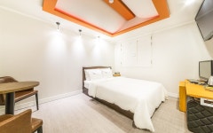 Jangan White | Qantas Hotels Jangan White