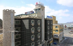 Taean Shinjindo Beach Condo Motel | Qantas Hotels Taean Shinjindo Beach Condo Motel