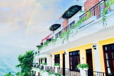 Cat Cat Galerie dArt | Qantas Hotels Cat Cat Galerie dArt