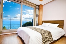 강원 동해 빨강지붕 펜션 | 2026년 최신 가격 & 프로모션 - 클룩 Klook 대한민국