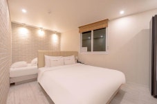 부산 - 호텔 야자 광안리점 후기, 가격, 위치 - 예약