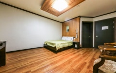 Asan Crystal | Qantas Hotels Asan Crystal