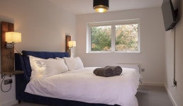 CH Apt 12 2bed in Bath | Qantas Hotels CH Apt 12 2bed in Bath