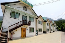 Worak Pensionville Goghs House | Qantas Hotels Worak Pensionville Goghs House