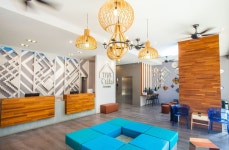 더 크립 빠통 (The Crib Patong) - 몽키트래블