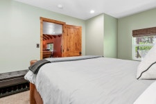 108 - Rustic Ridge Manor | Qantas Hotels 108 - Rustic Ridge Manor