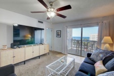 167 El Matador 2 Bedroom Condo by RedAwning | Qantas Hotels 167 El Matador 2 Bedroom Condo by RedAwning