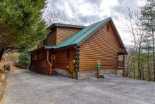 Cub Path Lodge - Luxurious 5/5 With Theatre Room And Mountain Views! 5 Bedroom Cabin by RedAwning | Qantas Hotels Cub Path Lodge... 