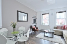 367 Comfortable 2 Bedroom Apartment on the Edge of Edinburgh s Historic Old Town | Qantas Hotels 367 Comfortable 2 Bedroom... 