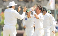 Inspiring his side : 1-0 to Pakistan, 7-76 for Yasir Inspiring his side : 1-0 to Pakistan, 7-76 for Yasir | The Express Tribune