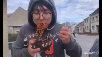 체코 알렝꼬 꾼맨 10002 개 미션 달리는 동안 핵불닭볶음면을 먹는다 | Doovi 체코 알렝꼬 꾼맨 10002 개 미션 달리는 동안 핵불닭볶음면을...