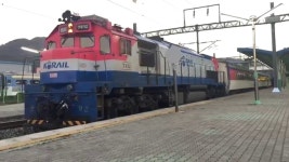 KORAIL 경부선 청도역 무궁화호 , RDC 발차, KTX, ITX새마을 통과 | Doovi KORAIL 경부선 청도역 무궁화호 , RDC 발차, KTX, ITX새마을 통과