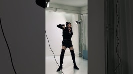 스트릿우먼파이터 노제 직캠 영상 by W Korea - YouTube 스트릿우먼파이터 노제 직캠 영상 by W Korea
