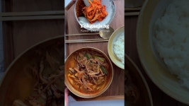 네이버 인플루언서 [네이버 인플루언서] Spicy Korean beef soup that hits the soul 🔥 #yukgaejang #koreansoulfood #spicyfood