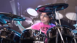 02년생 일본 천재 드럼 소녀 소속 걸밴드 - 여자 아이돌 마이너 갤러리