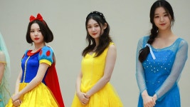 유빈이가 겨드랑이를 엄청 부끄러워하는구나 - 여자 아이돌 마이너 갤러리