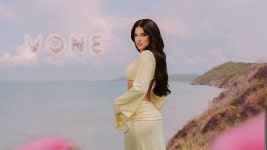 VONE - Dhurata Dora: 노래 가사, 뮤직 비디오 및 콘서트