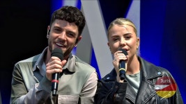 Stay With Me - Luca Hänni & Chiara Castelli: 노래 가사, 뮤직 비디오 및 콘서트