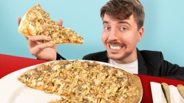 7만 달러 황금 피자 먹방! 과연 그 맛은?! - YouTube I Ate A $70,000 Golden Pizza