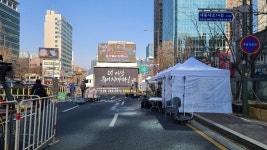 #시청역 7번 출구 입니다 ~ - YouTube #시청역 7번 출구 입니다 ~