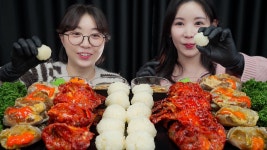 [네이버 인플루언서] 방구석 탈출🏃‍➡️🕺게장 러버들의 간장게장 양념게장 먹방 (feat. 얌야미) [eating show] mukbang korean food