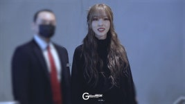 230312 용산 버스킹 - 유주(Yuju) 직캠(Fancam) 풀버전 - 걸그룹 여자친구 갤러리