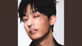 Happy Song - TAIL: 노래 가사, 뮤직 비디오 및 콘서트