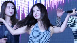 250926 Love2 유나 세로직캠 연천 유민상의배고픈라디오 공 - 브브걸 마이너 갤러리