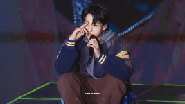 정국 골든 스테이지 직캠들 - 방탄소년단 정국 마이너 갤러리