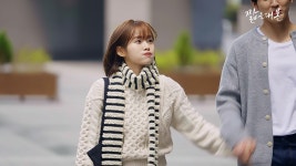 ㅁㅊㅁㅊㅁㅊ 유남병운 사귀네? - 아이유 갤러리