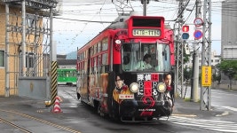 札幌市電　朝の出庫風景 最古参の213号機から最新型A1201号機... 朝の出庫風景 最古参の213号機から最新型A1201号機まで　2013-7-16