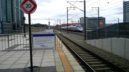 KTX 천안아산역 교행 통과 | Doovi KTX 천안아산역 교행 통과