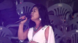 가수 김정혜 / 안동역에서 / 2015 KBS 설날 장사씨름대회 /경산실내체육관/제작 대한예술인협회 | Doovi 가수 김정혜 / 안동역에서 / 2015 KBS... 