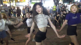 댄스팀   하얀공연    -   뱅뱅     -   2016722 . 홍대 버스킹. | Doovi 댄스팀   하얀공연    -   뱅뱅     -   2016722 . 홍대 버스킹.