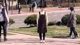 2015 현대자동차 노동조합 (최초) 극장용 CF- 아르바이트 노동자편- | Doovi 2015 현대자동차 노동조합 (최초) 극장용 CF- 아르바이트 노동자편-