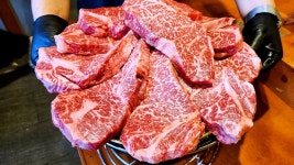 입에서 살살 한우 숯불구이, 35년 전통 산더미 갈비, 볏짚 훈연 대왕 우대갈비, The Best Grilled Korean Beef, Korean BBQ