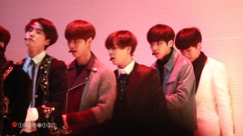 【FANCAM】170207 서공예 졸업식 축하공연 (감이오지) | Doovi 【FANCAM】170207 서공예 졸업식 축하공연 (감이오지)