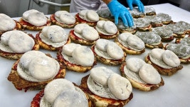 네이버 인플루언서 [네이버 인플루언서] Sold Out Every Day! Giant Mochi Crumble Bread Mass Production - Korean Bakery