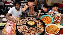 네이버 인플루언서 [네이버 인플루언서] 삼겹살 목살 냉삼 우삼겹 무한리필 떡볶이 라면 냉면.. 최초 외국인 게스트