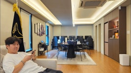 네이버 인플루언서 [네이버 인플루언서] (주)생물홀딩스 사무실 최초공개 feat.잠실 나지트