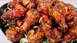 네이버 인플루언서 [네이버 인플루언서] 모두가 감탄한 연말요리. 닭을 이렇게 만들면 칭찬이 쏟아져요 [닭봉꿀조림]