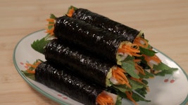 네이버 인플루언서 [네이버 인플루언서] 김밥 이렇게 싸면 감칠맛 폭발! 한끼 식사로 영양만점❗맛있어서 누구나 감탄합니다