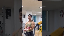 네이버 인플루언서 [네이버 인플루언서] 2025.06.20 진해 용원 국민체육센터 헬스 복근 어깨 운동