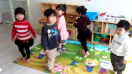 아띠어린이집 음률활동 (2014.11.14) | Doovi 아띠어린이집 음률활동 (2014.11.14)